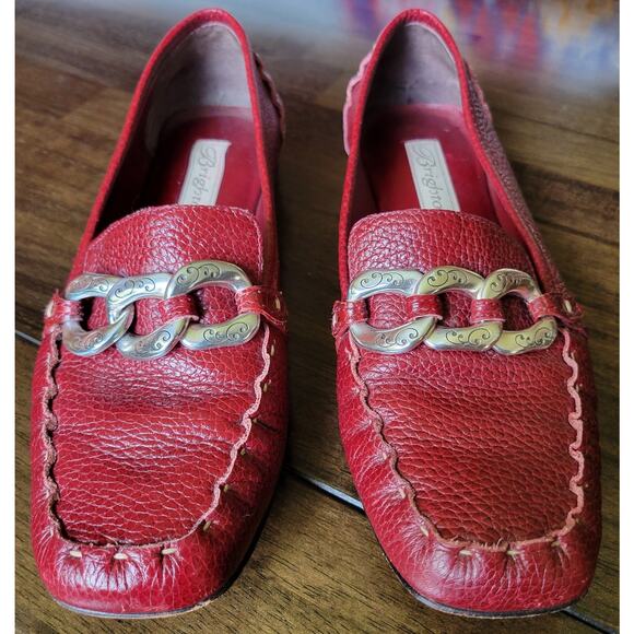 BRIGHTON Klee Made in Brazil Leather Slip on Loafer Chain Buckle Silver 7.5N - Picture 1 of 7